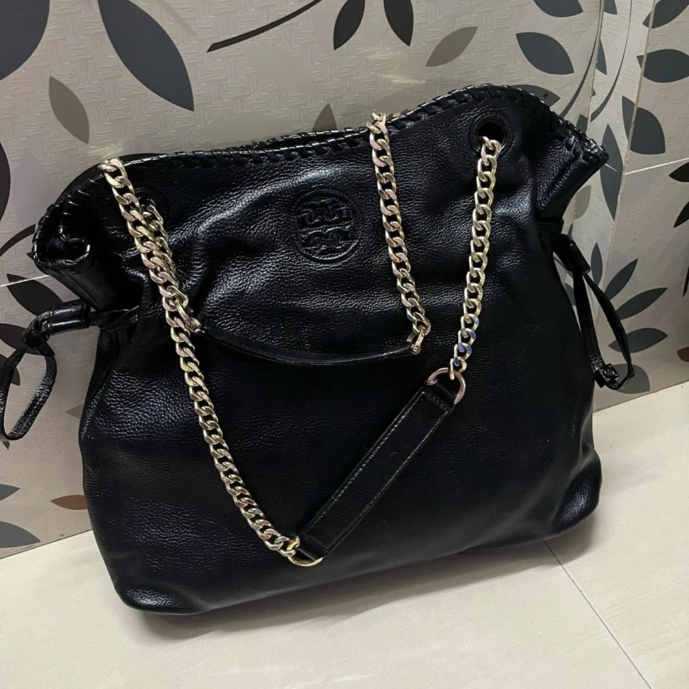 Tory Burch authentic tote - Picture 1 of 16